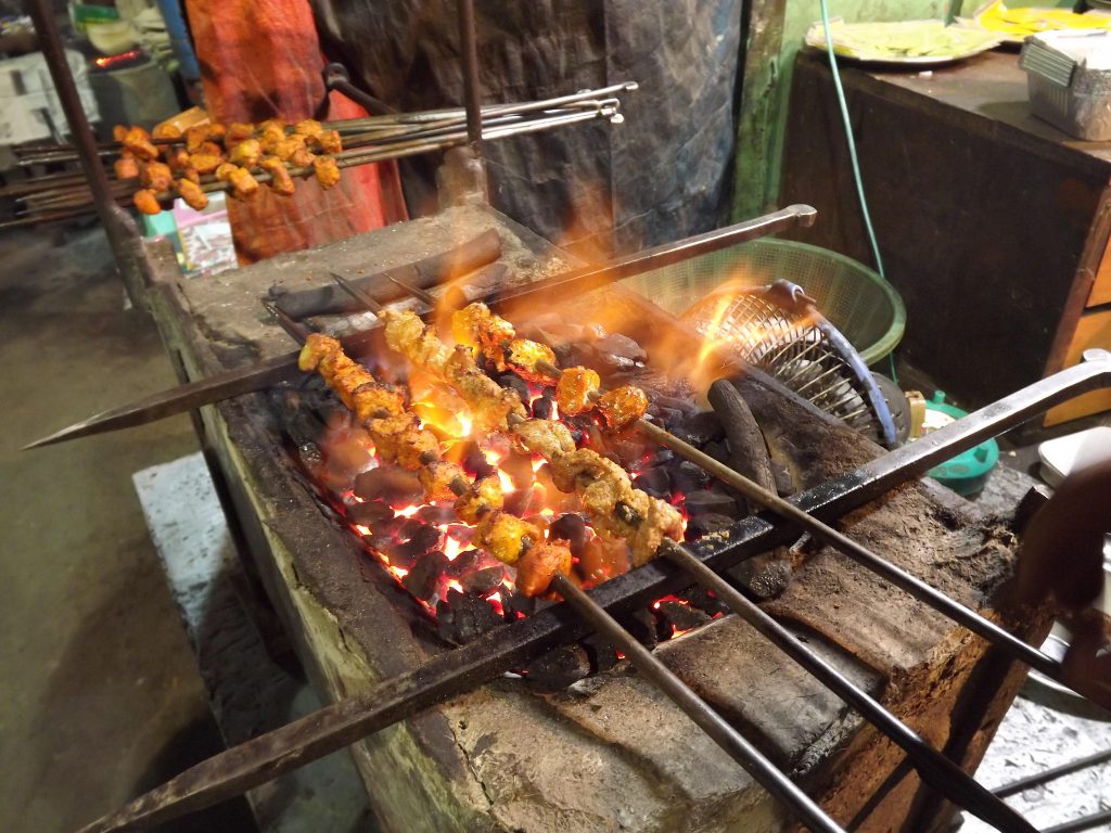 10 Places To Enjoy Street Food In Bangalore - Blog - Colive